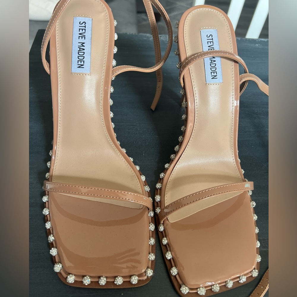 Steve Madden size 10 strappy heels - only worn once